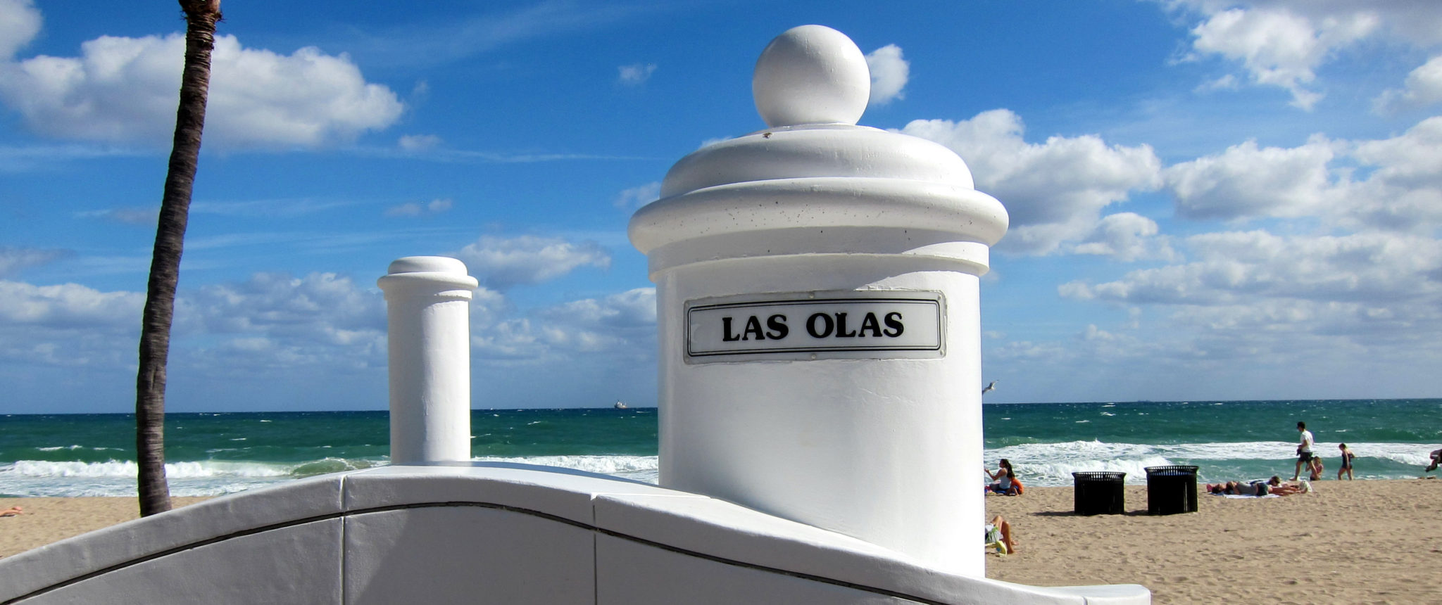 Las Olas Boulevard and the Atlantic Ocean
